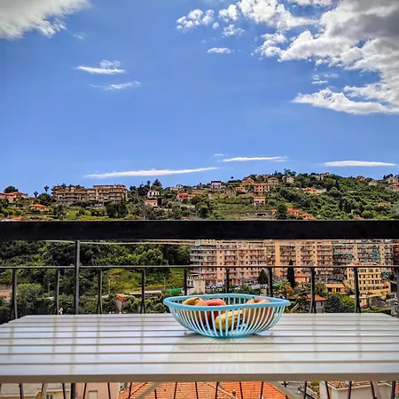 248b - Casa Amarcord - Vintage Vista Mare E A Pochi Minuti Dal Centro Di סנרמו